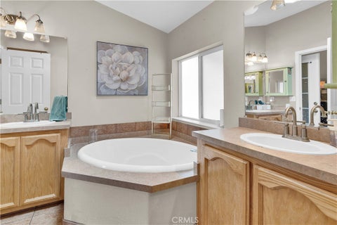 Tiny photo for 5005 E Highway 41, Templeton, CA 93465 (MLS # NS26101057)
