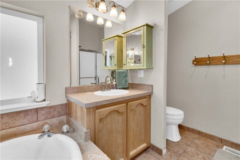 Tiny photo for 5005 E Highway 41, Templeton, CA 93465 (MLS # NS26101057)