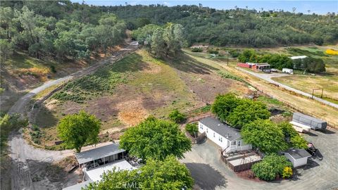 Tiny photo for 5005 E Highway 41, Templeton, CA 93465 (MLS # NS26101057)
