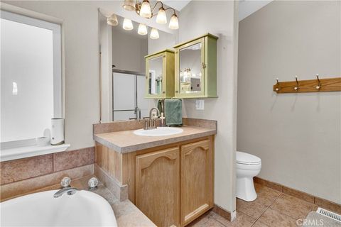 Tiny photo for 5005 E Highway 41, Templeton, CA 93465 (MLS # NS26101057)