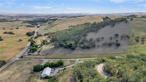 Tiny photo for 5005 E Highway 41, Templeton, CA 93465 (MLS # NS26101057)
