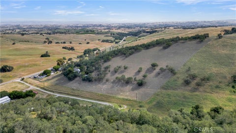 Tiny photo for 5005 E Highway 41, Templeton, CA 93465 (MLS # NS26101057)