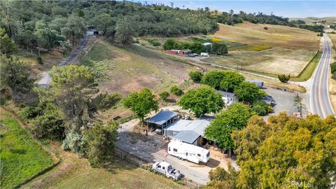 Tiny photo for 5005 E Highway 41, Templeton, CA 93465 (MLS # NS26101057)