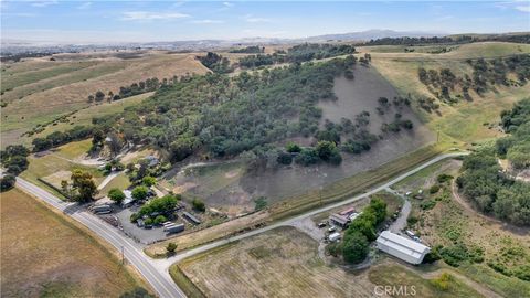 Tiny photo for 5005 E Highway 41, Templeton, CA 93465 (MLS # NS26101057)