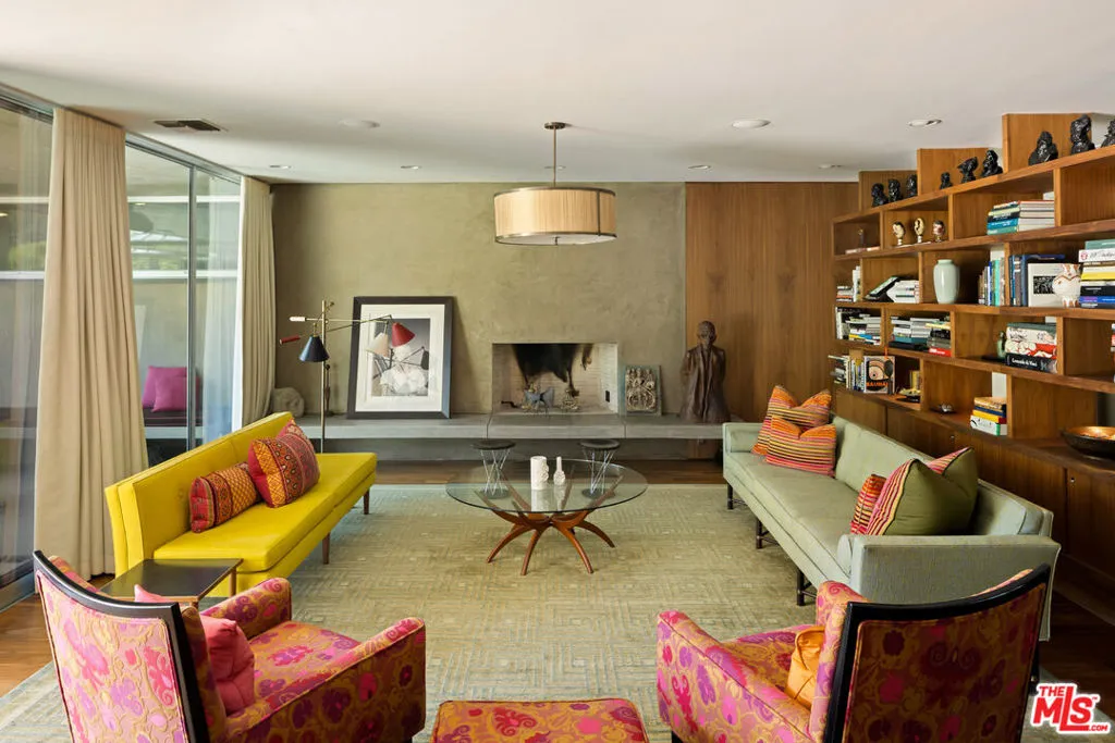 Los Angeles, California 90049, United States, 7 Bedrooms Bedrooms, ,8 BathroomsBathrooms,Residential,Active,108660