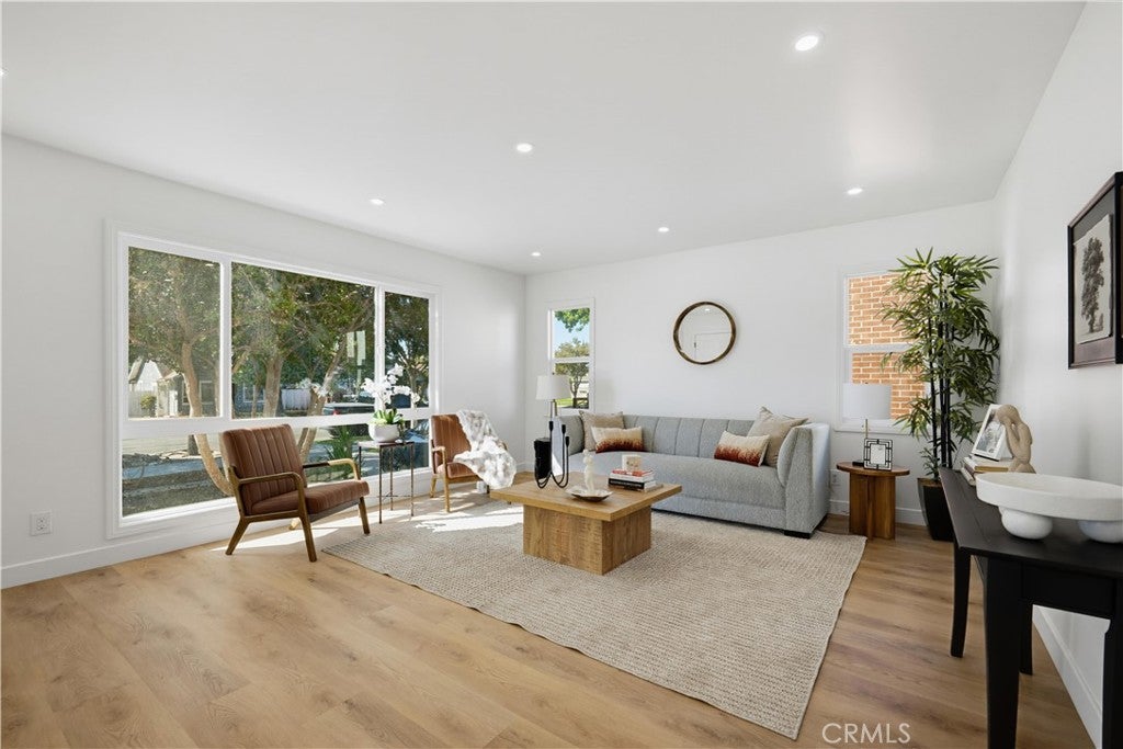 641 Plaza Serena