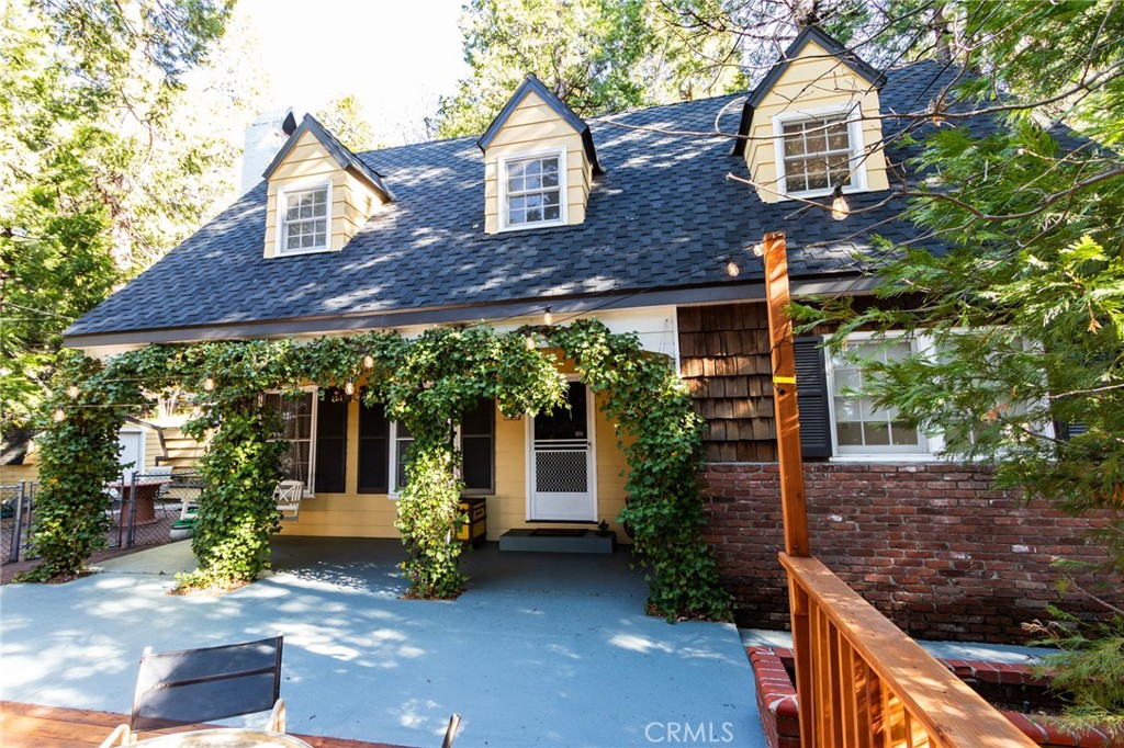 222 Holiday Drive