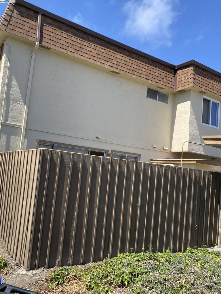 NORTHGATE WEST - Residential