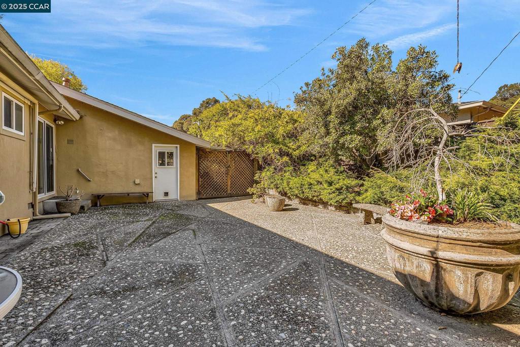 FAIRMEADE - Residential