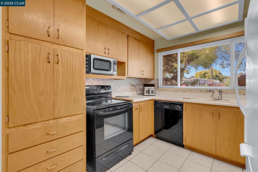 FAIRMEADE - Residential