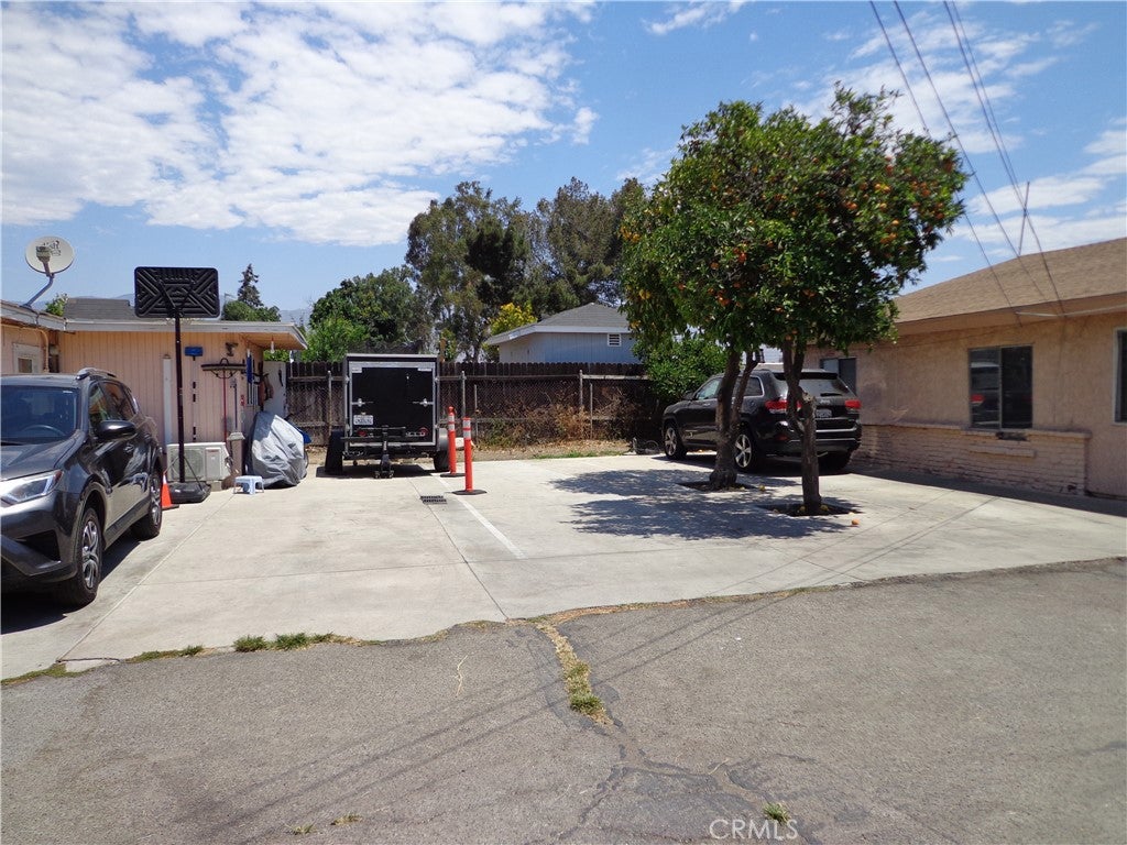 4562 Phelan