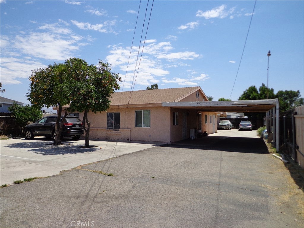 4562 Phelan