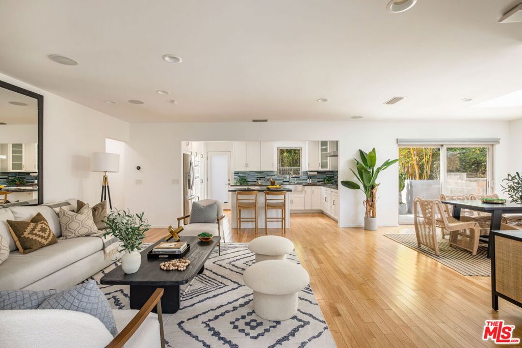 11972 Woodbine Street