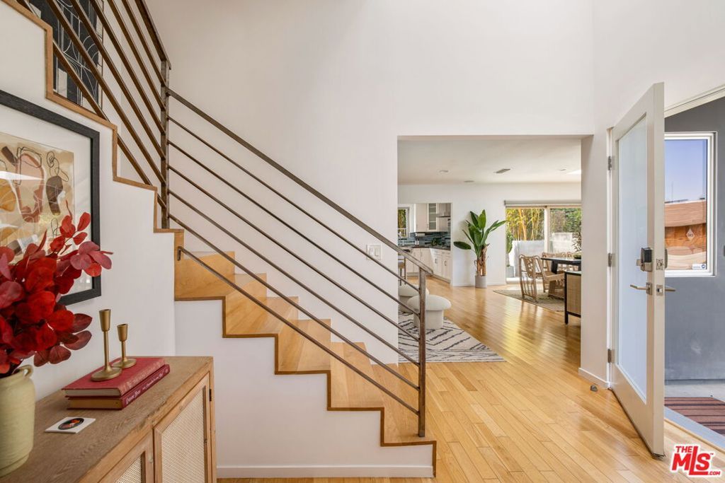 Photo of 11972 Woodbine Street, Los Angeles, CA 90066 (MLS # 26676541)