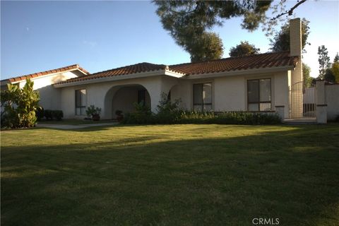 Photo of 12684 Hinton Way, North Tustin, CA 92705 (MLS # PW26065577)
