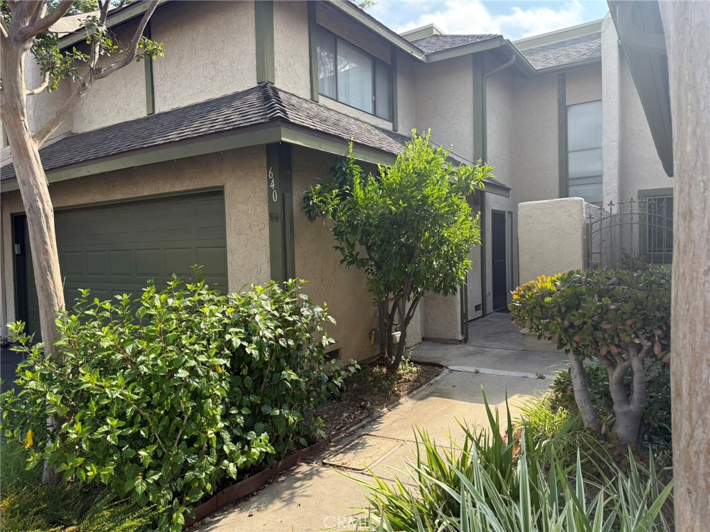 Beautiful HERITAGE VILLAGE Townhome with many amenities. Large roomy floor plan and private patio. Located near all shopping, schools, and transportation. This property is priced to sell and can be shown anytime. This home ensures privacy and peaceful living with no through-traffic. The HOA enhances your living experience by maintaining beautifully landscaped grounds and covering essential services such as water, trash, roof and exterior maintenance, and termite control. As a resident, you’ll also enjoy access to resort-style amenities including a sparkling pool, relaxing spa, clubhouse, and playground—perfect for family fun or weekend relaxation.
SUBMIT YOUR OFFER TODAY!