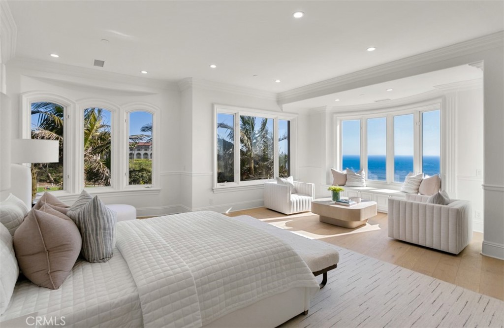 Ritz Cove (RC) - Residential