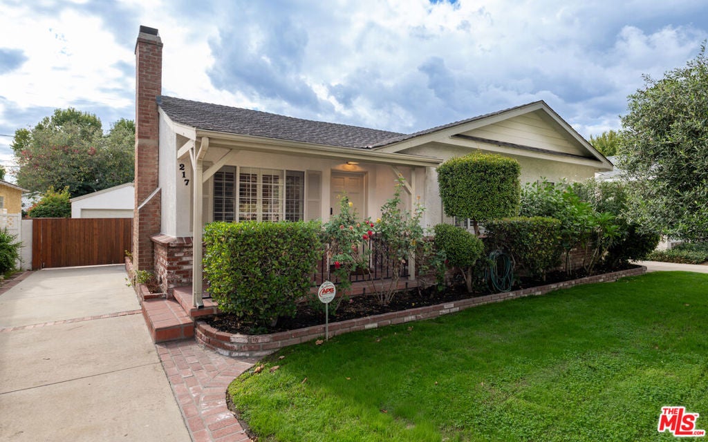 217 N Griffith Park Drive