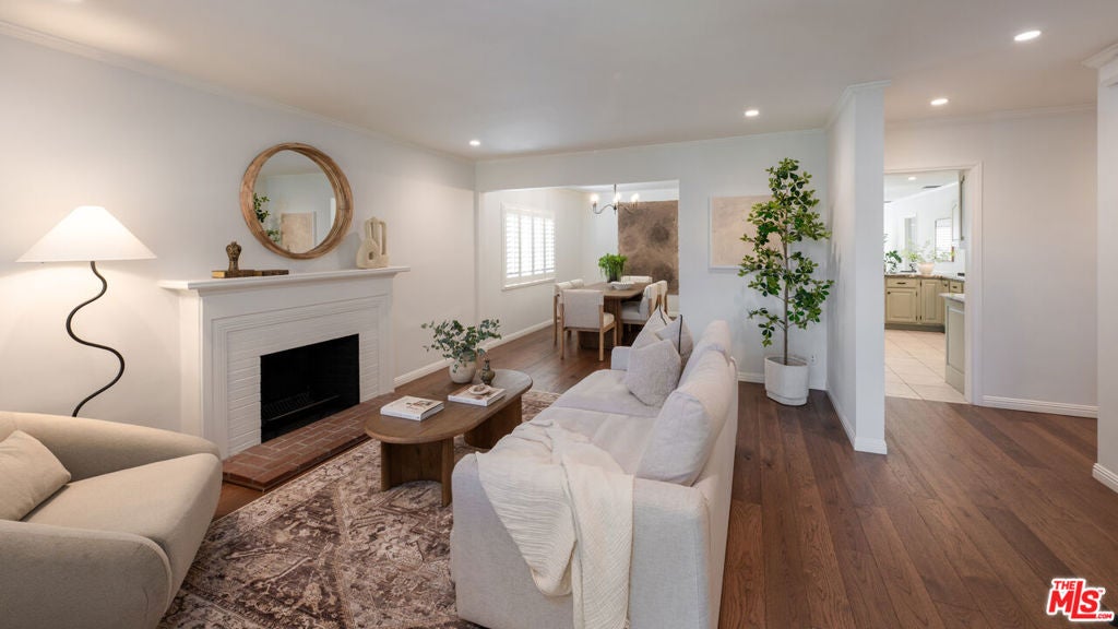 217 N Griffith Park Drive