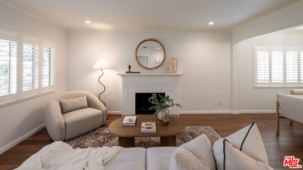 217 N Griffith Park Drive
