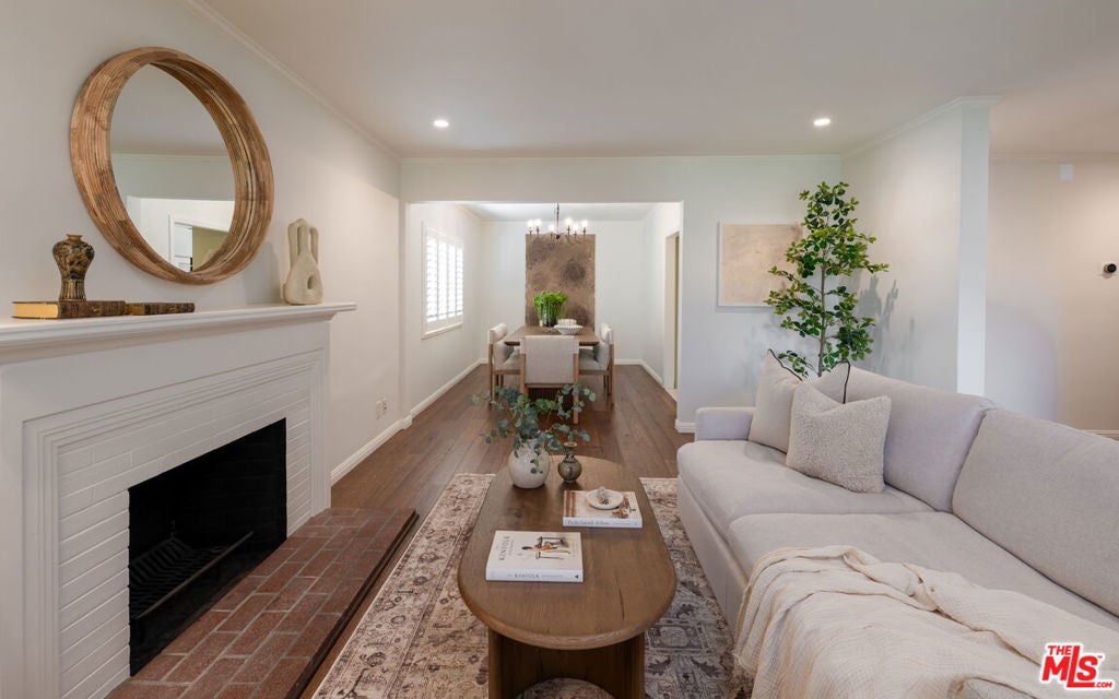 217 N Griffith Park Drive