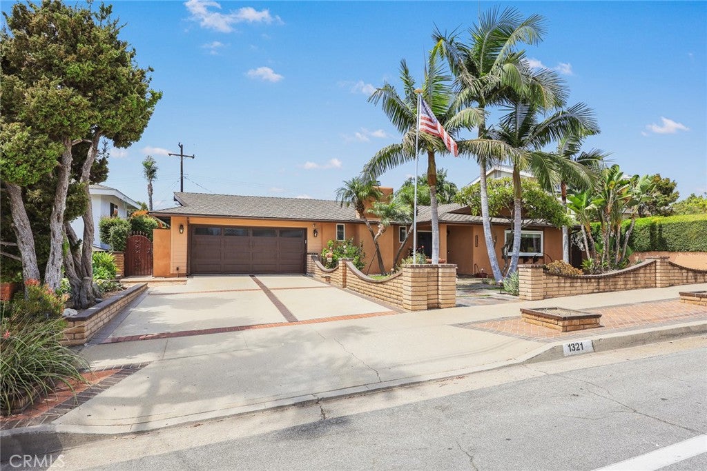 1321 N Puente Street