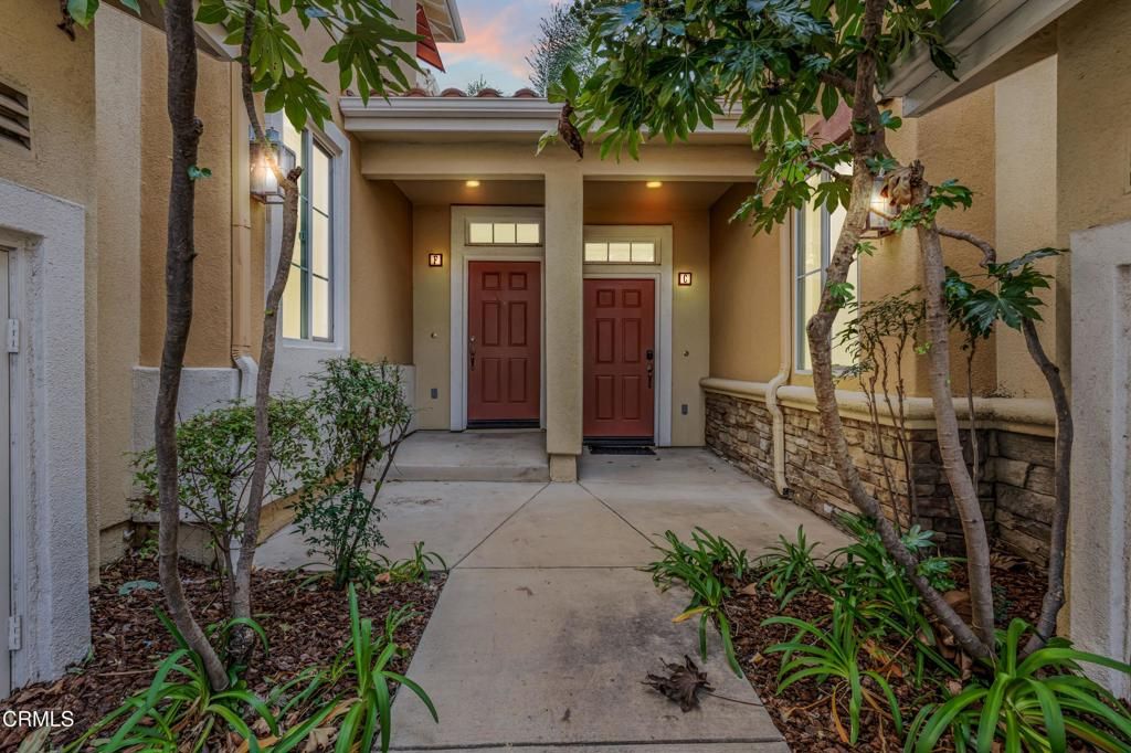 Photo of 2916 Esperanza Way #F, Simi Valley, CA 93063 (MLS # V1-34983)