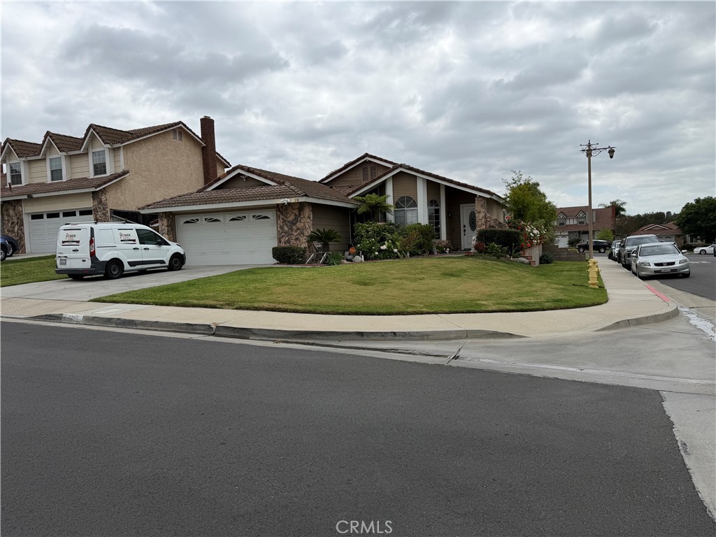 201 S Brookside Court