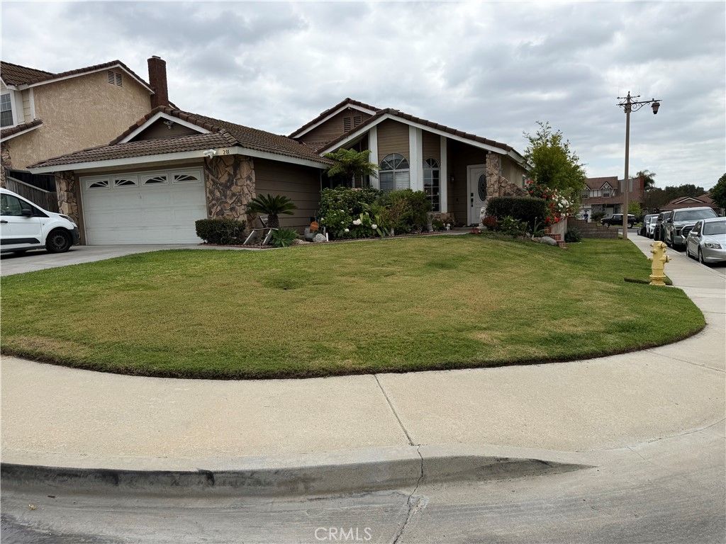 Photo of 201 S Brookside Court, Anaheim, CA 92808 (MLS # IG26095415)