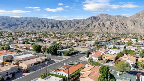 Tiny photo for 53480 Avenida Mendoza, La Quinta, CA 92253 (MLS # 219155123DA)