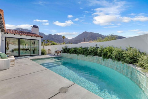 Tiny photo for 53480 Avenida Mendoza, La Quinta, CA 92253 (MLS # 219155123DA)