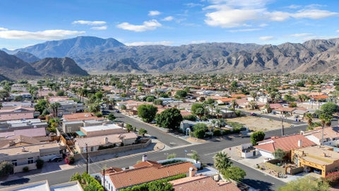 Tiny photo for 53480 Avenida Mendoza, La Quinta, CA 92253 (MLS # 219155123DA)