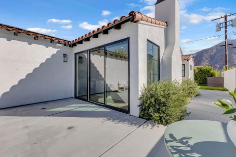 Tiny photo for 53480 Avenida Mendoza, La Quinta, CA 92253 (MLS # 219155123DA)