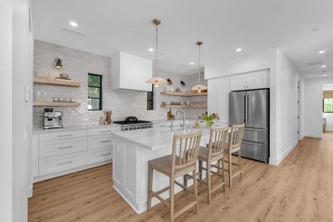 Tiny photo for 53480 Avenida Mendoza, La Quinta, CA 92253 (MLS # 219155123DA)