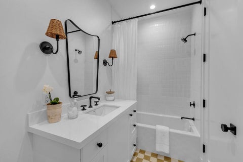 Tiny photo for 53480 Avenida Mendoza, La Quinta, CA 92253 (MLS # 219155123DA)