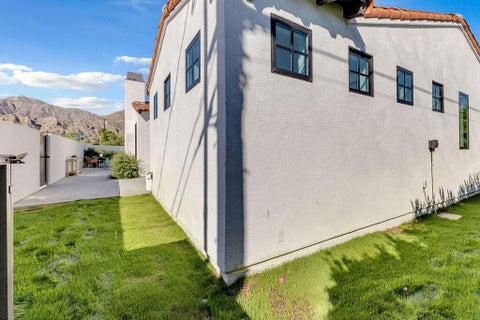 Tiny photo for 53480 Avenida Mendoza, La Quinta, CA 92253 (MLS # 219155123DA)
