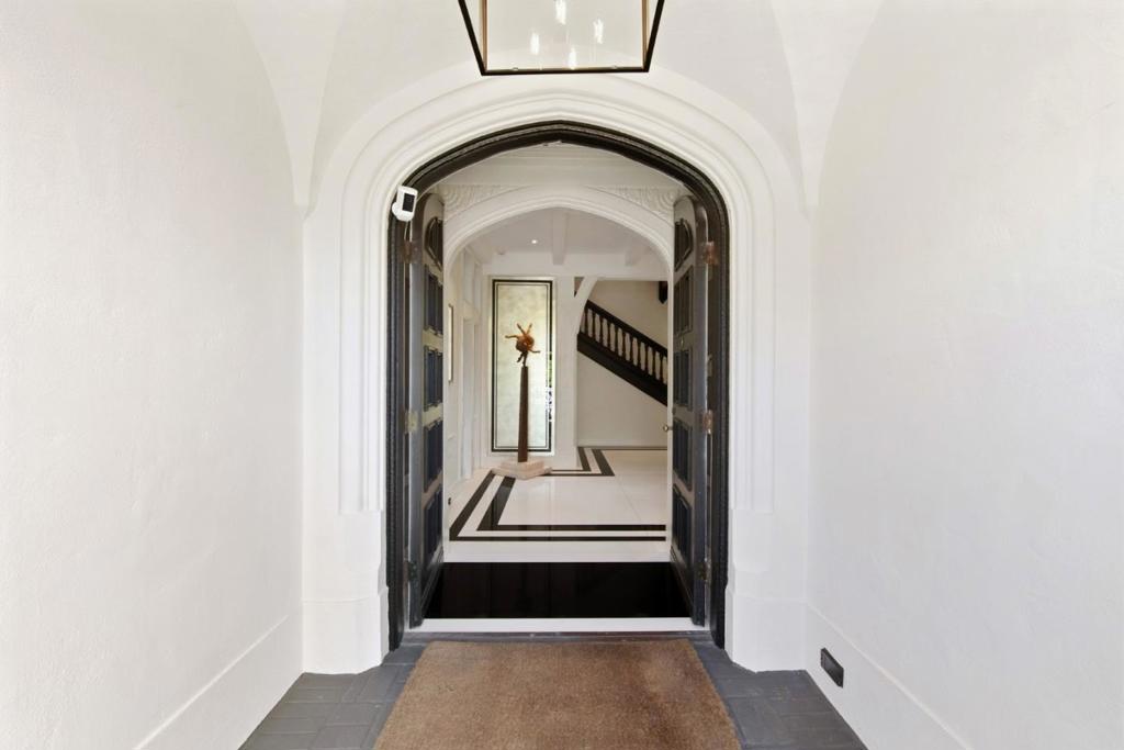 2500 Divisadero Street