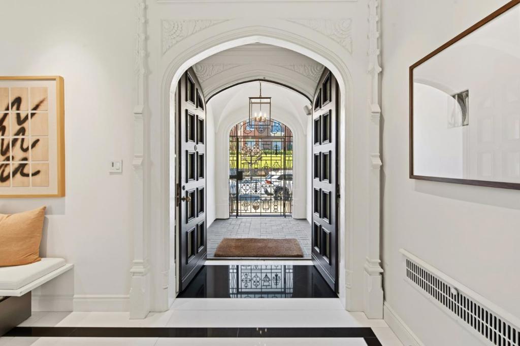 2500 Divisadero Street