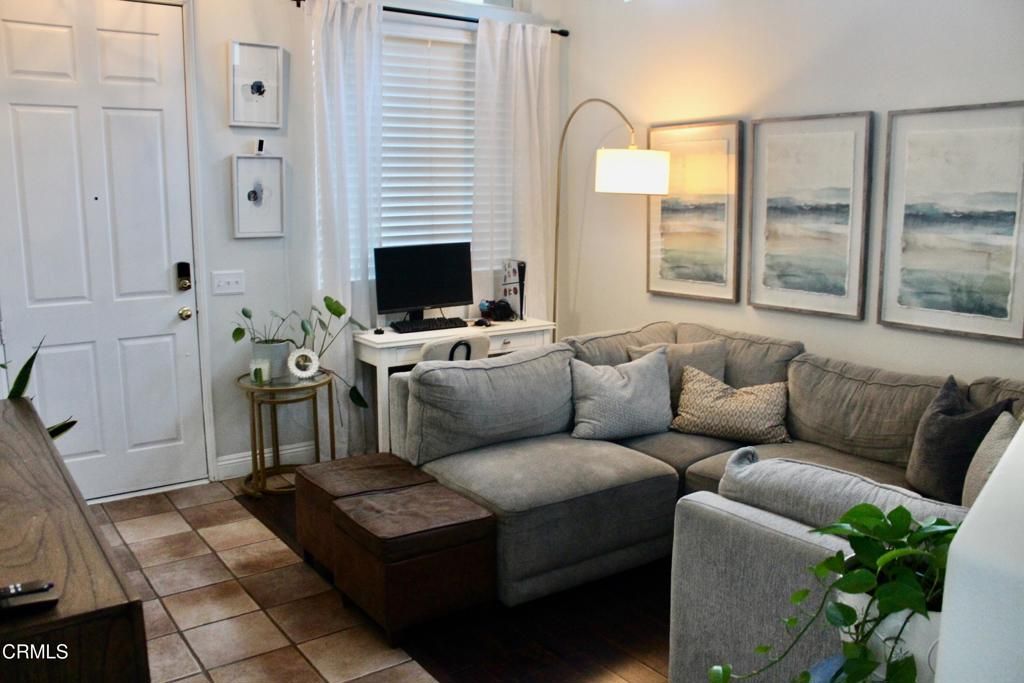 Photo of 902 Paseo Brisas Lindas, Oxnard, CA 93030 (MLS # V1-34135)