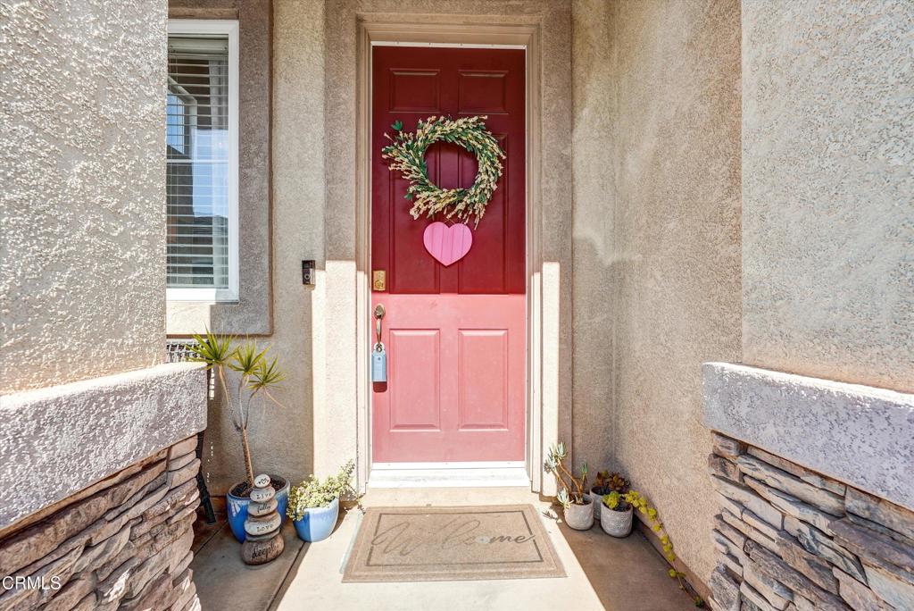 902 Paseo Brisas Lindas