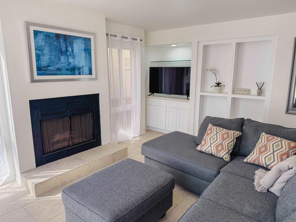 1112 S Pacific Street B