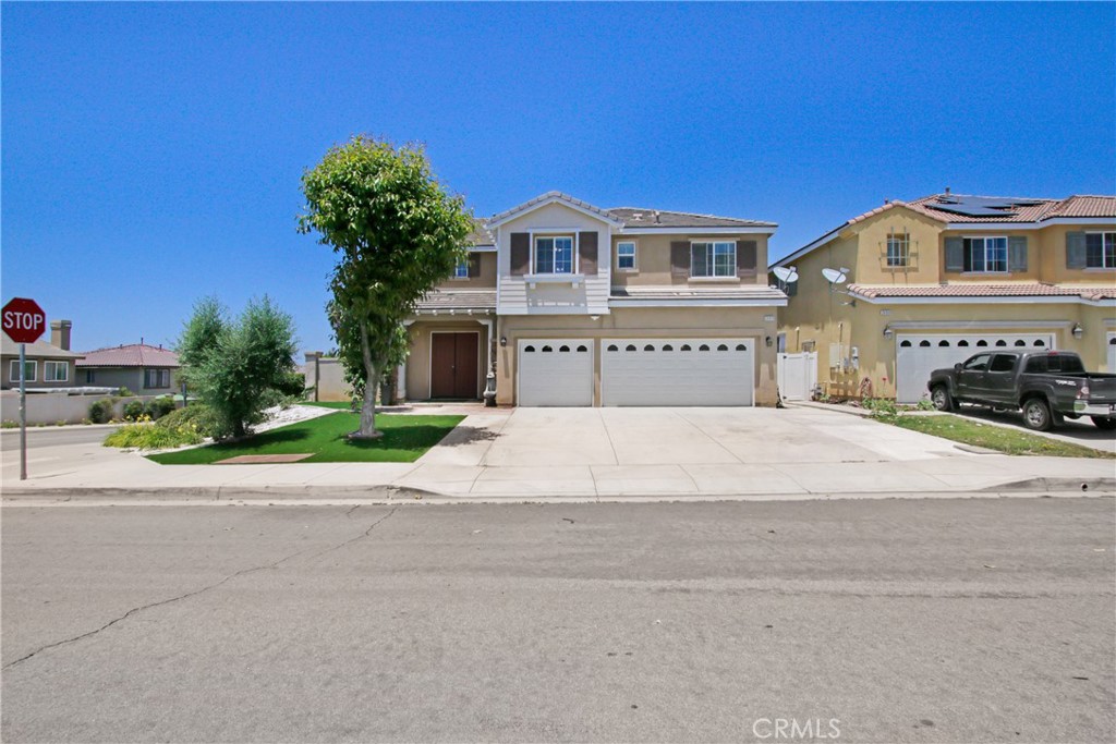 Welcome to Your Dream Home in a Peaceful Neighborhood!
Step into this stunning 5-bedroom, 3-bathroom home that offers comfort, space, and style. One bedroom and a full bathroom are conveniently located downstairs — perfect for guests or multi-generational living.
The formal entry opens into an elegant dining room, setting the tone for the rest of this beautifully designed home. The spacious kitchen is a chef’s dream, featuring ample counter space and a layout that flows seamlessly into the inviting family room — ideal for entertaining or relaxing with loved ones.
Upstairs, enjoy a versatile loft area that’s perfect for a game room, second living space, or cozy retreat. There’s also an attached bonus room that can serve as a home office, gym, or even a sixth bedroom.
The luxurious master suite is a true retreat, featuring generous his-and-her walk-in closets and a spa-like master bath with dual sinks, a jetted soaking tub, and a walk-in shower.
With a spacious three-car garage, you’ll have plenty of room for vehicles, storage, or hobbies. Step outside to a beautifully landscaped backyard with a covered patio — the perfect setting for BBQs, family gatherings, and outdoor fun.
Don’t miss this incredible opportunity to own a home that truly has it all. Call now to schedule a private tour!