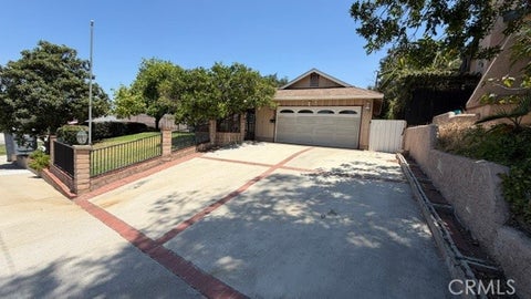 Photo of 638 N Kidder AVE, Covina, CA 91724 (MLS # CV26155036)