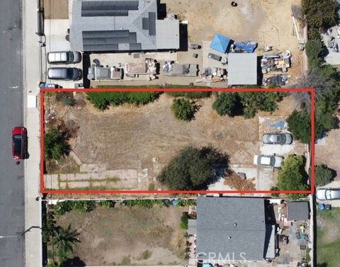 Photo of 949 W GRAND AVE Ave, Pomona, CA 91766 (MLS # IV26055708)