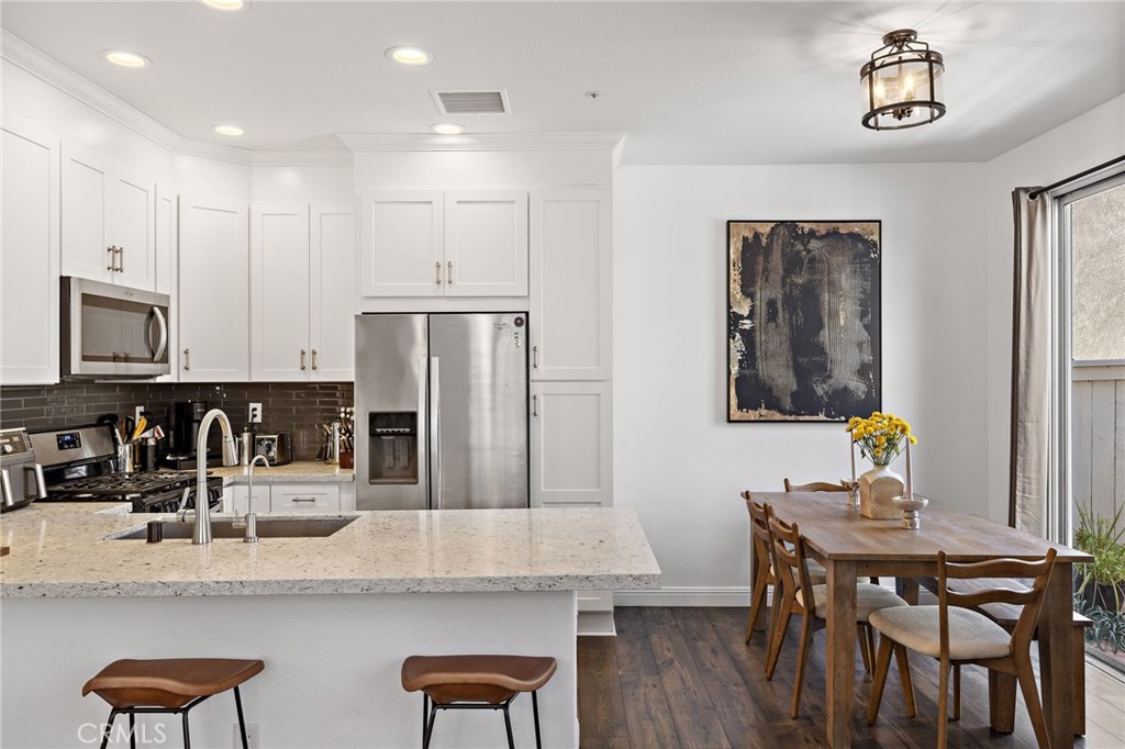 51 Calle De Los Ninos