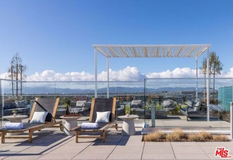 Photo of 4210 Del Rey Avenue #401, Marina Del Rey, CA 90292 (MLS # 26834315)