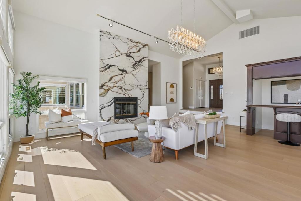 4014 Higuera Highland Lane