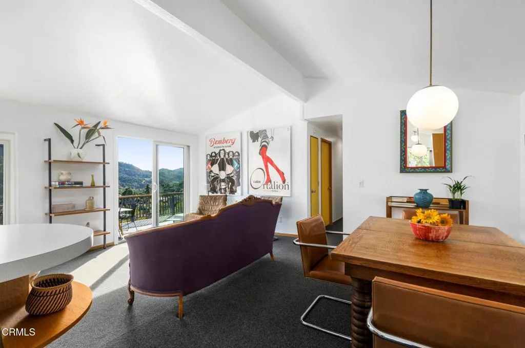 Ojai, California 93023, United States, 3 Bedrooms Bedrooms, ,2 BathroomsBathrooms,Residential,Active,117043