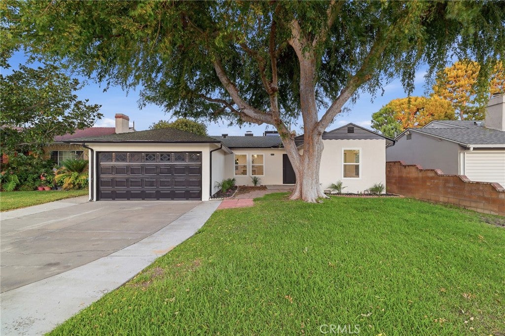 1920 N Screenland DR, Burbank CA 91505