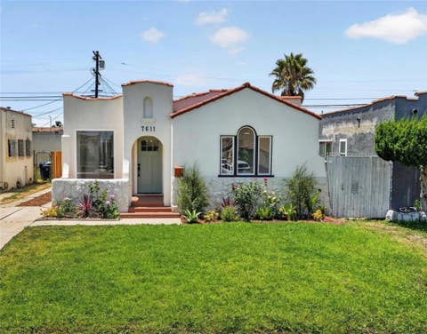 Photo of 7611 S Hobart Blvd, Los Angeles, CA 90047 (MLS # PW26155329)